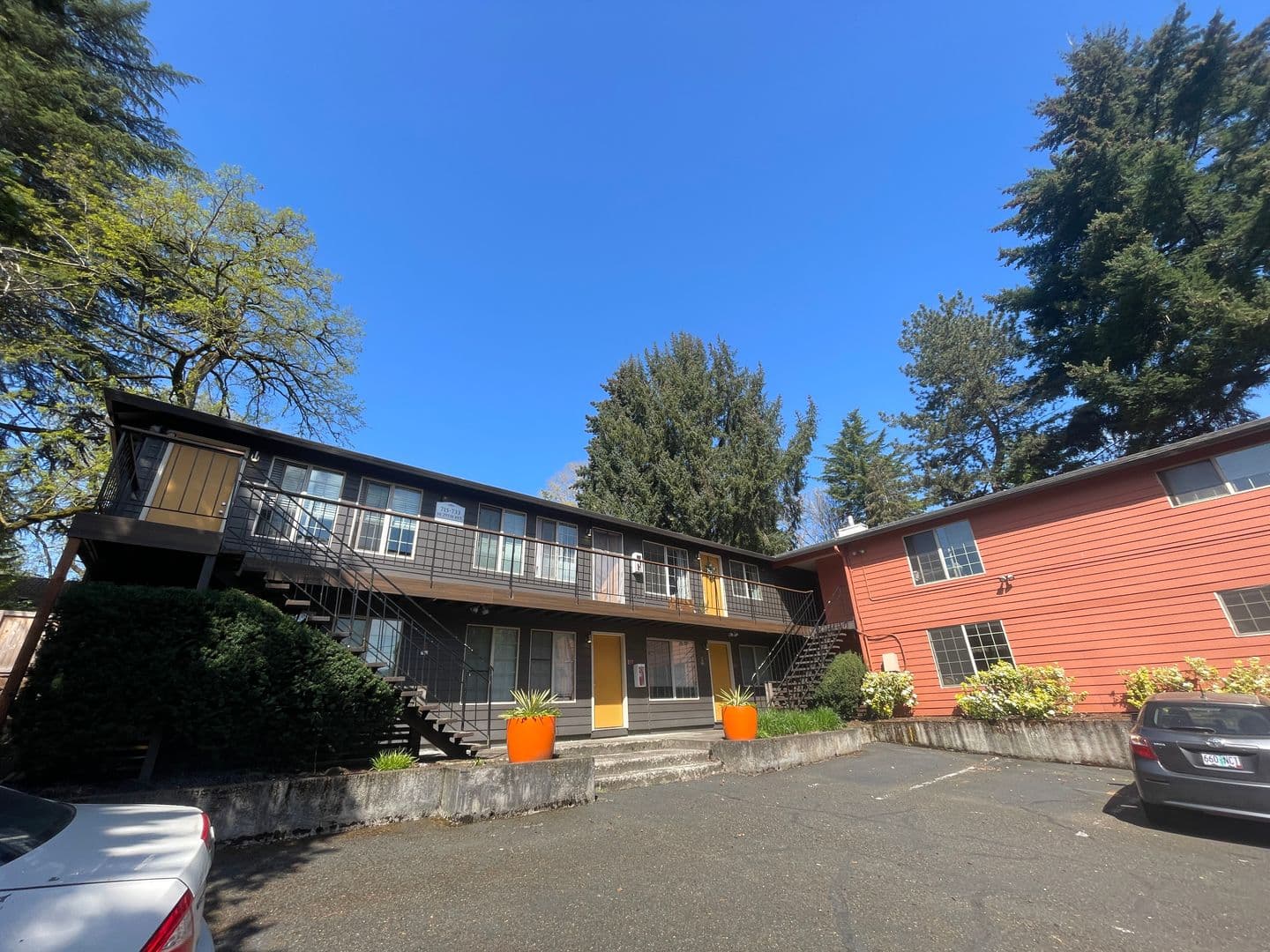 Portland Apartment: 715 SE 29th Ave