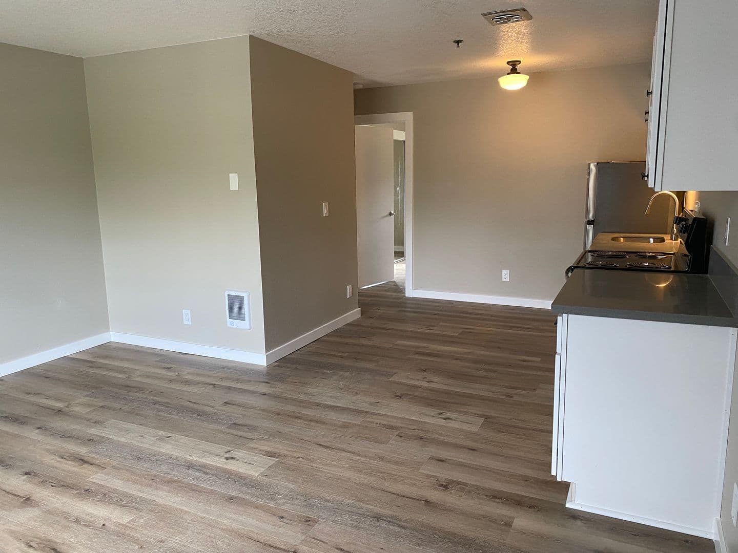 Milwaukie Apartment: 2323 SE Harrison St.