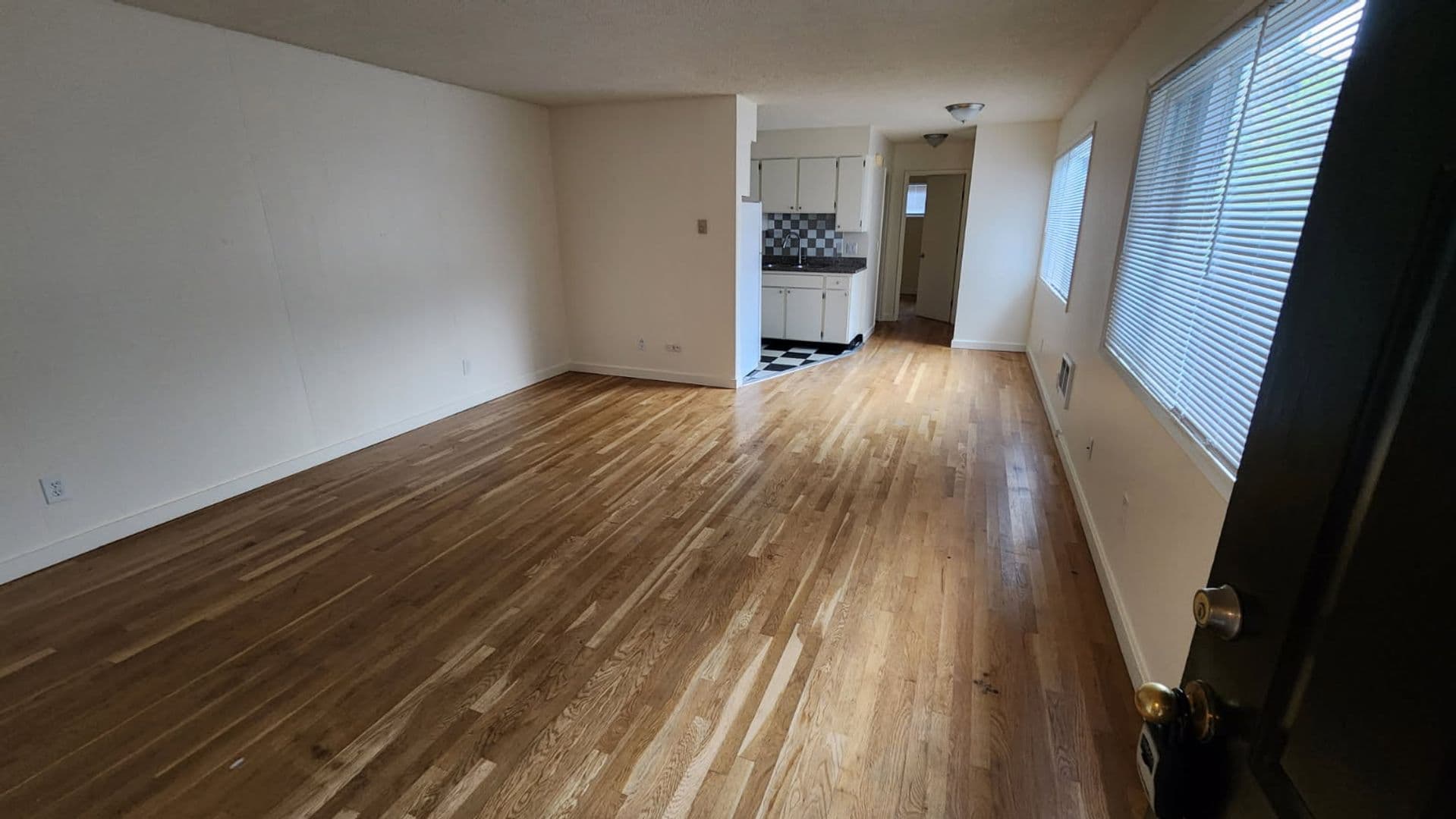 Portland Apartment: 2151 NE Halsey