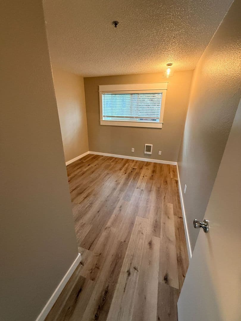 Milwaukie Apartment: 2323 SE Harrison St.