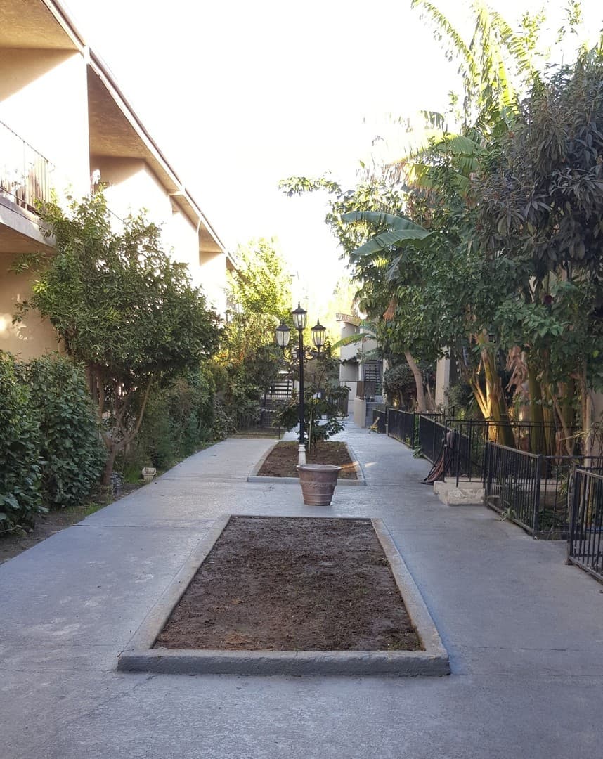 Van Nuys Apartment: 5914 Buffalo Ave.
