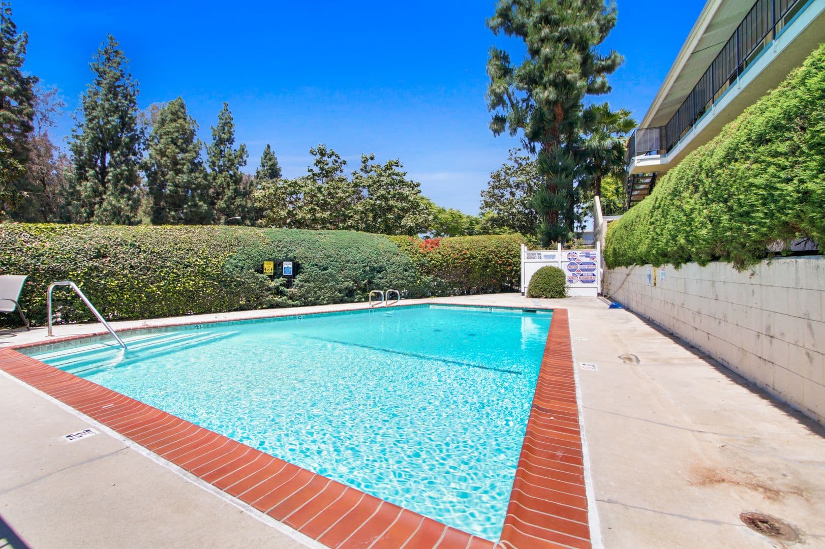 Montebello Apartment: 788 N. Garfield Ave.