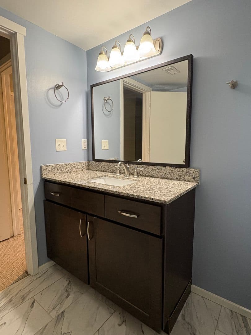 Avon Condo: 3 Willow Ln
