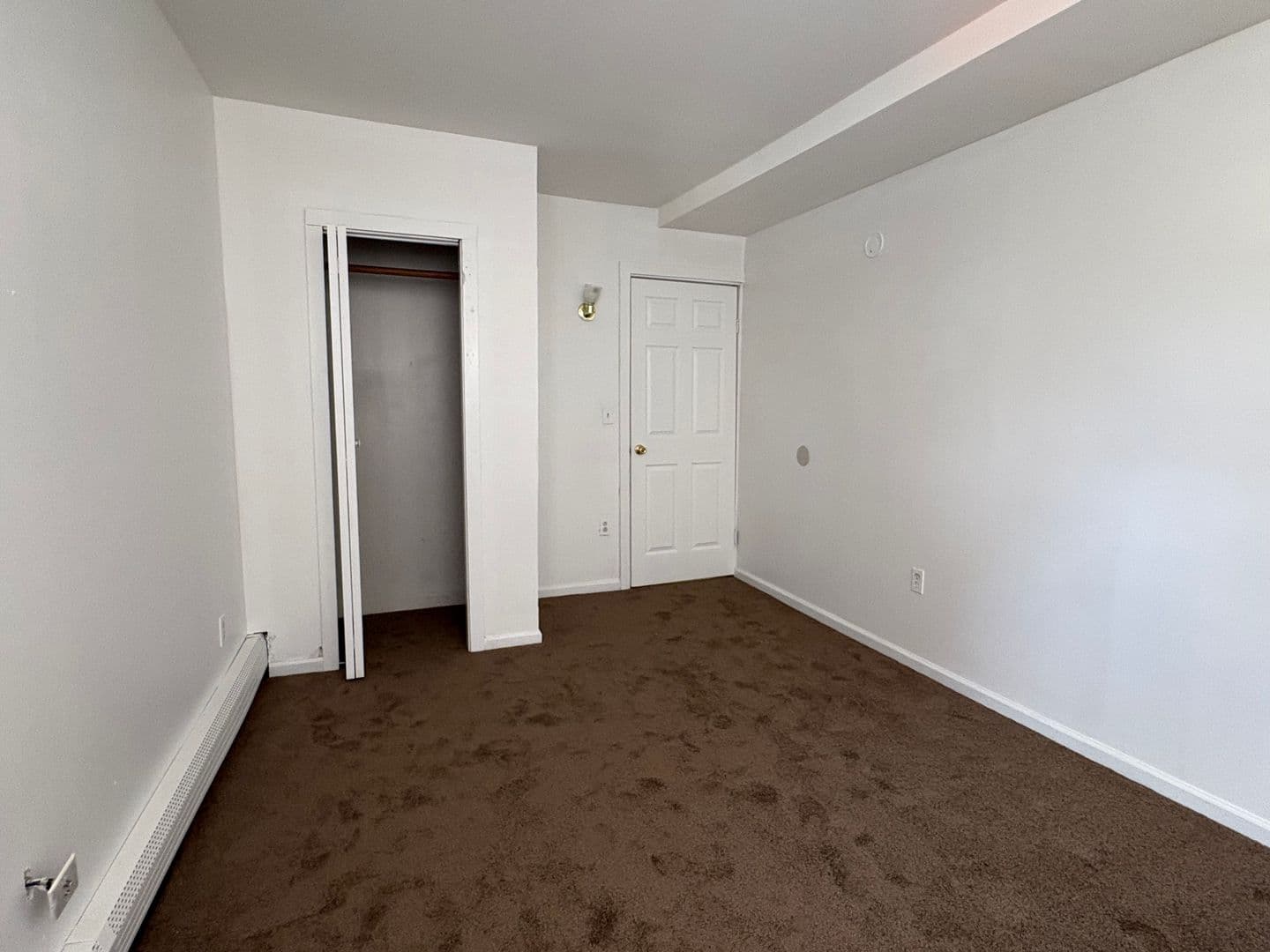 Meriden Apartment: 80 Olive St