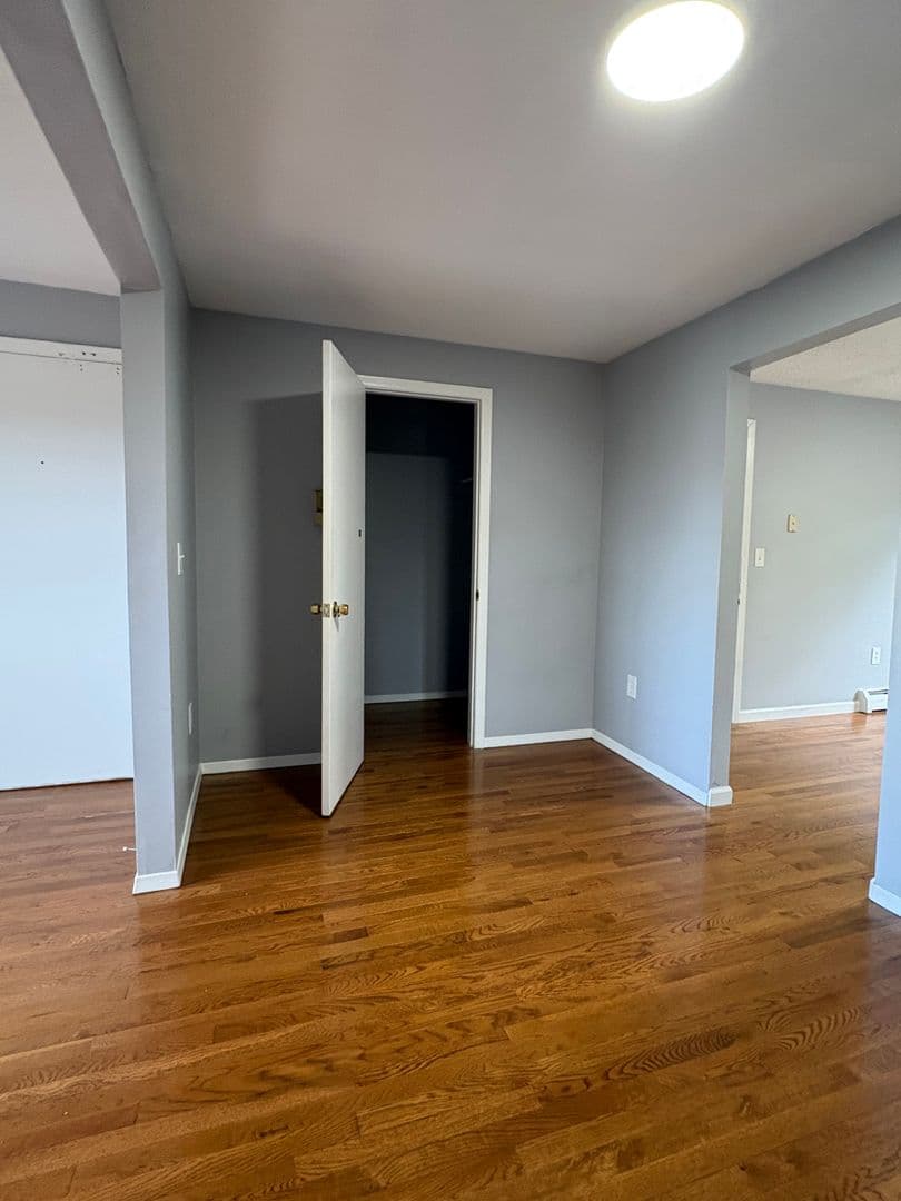 Bristol Apartment: 818-826 Pine Street