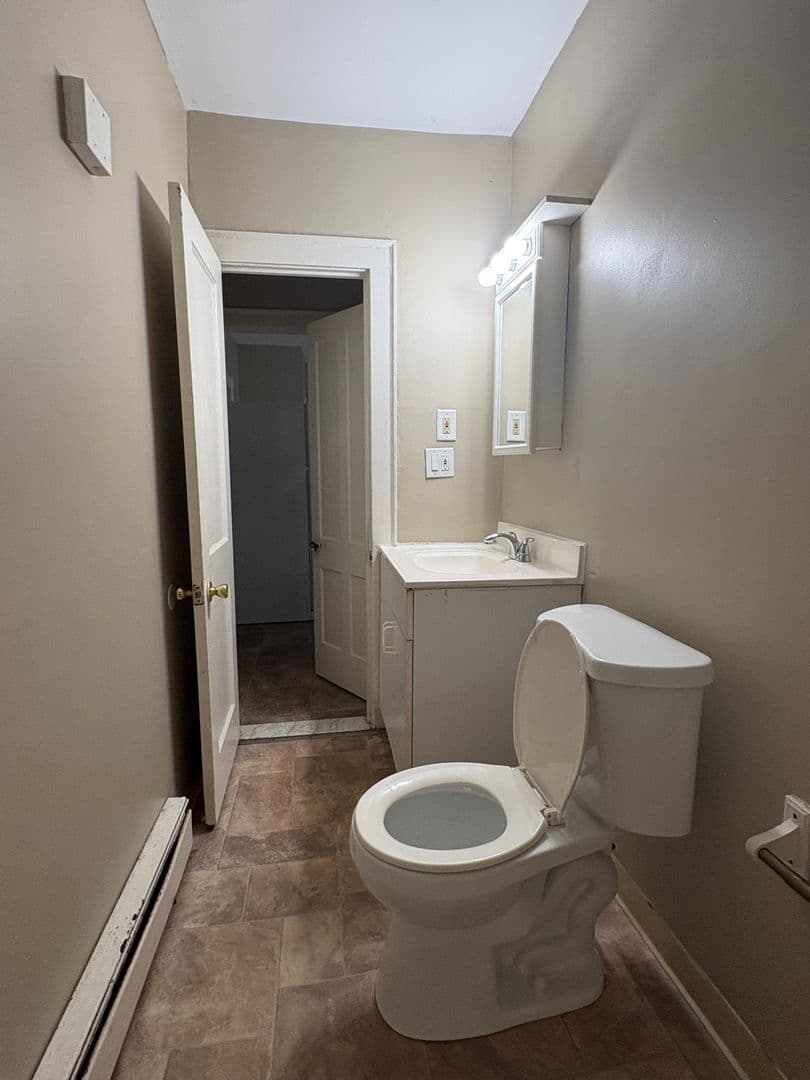 Middletown Apartment: 28 Durant Terrace