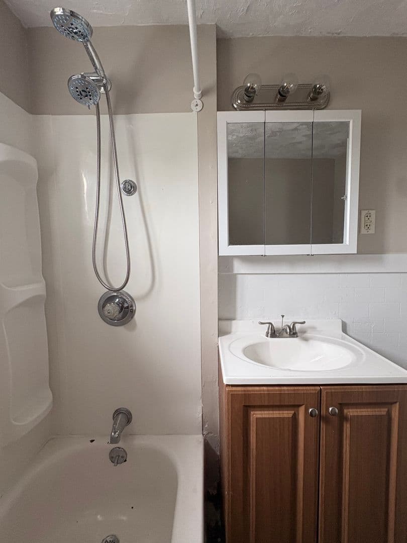 Meriden Apartment: 56 N First St