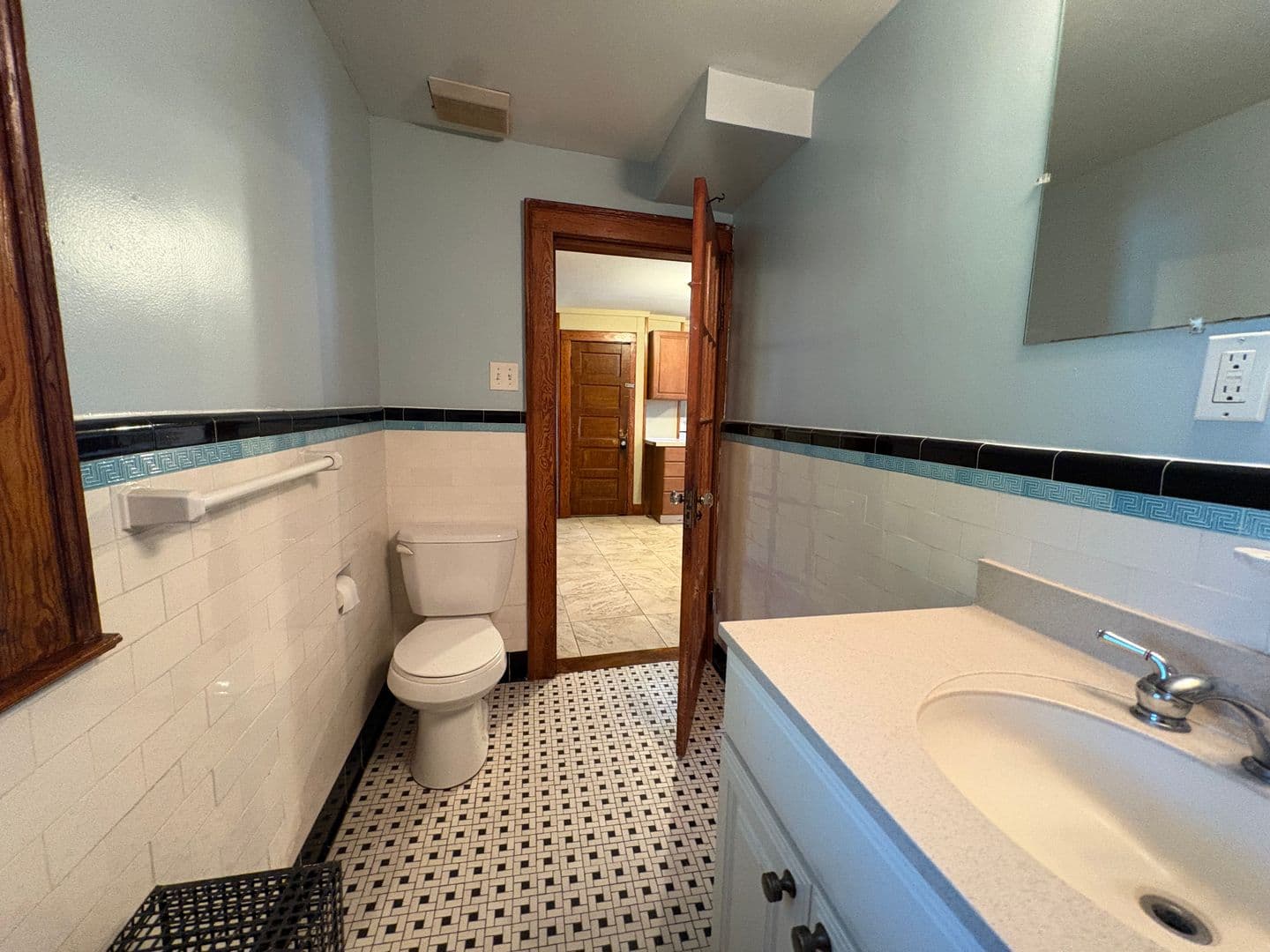 Portland Apartment: 51 Grove St