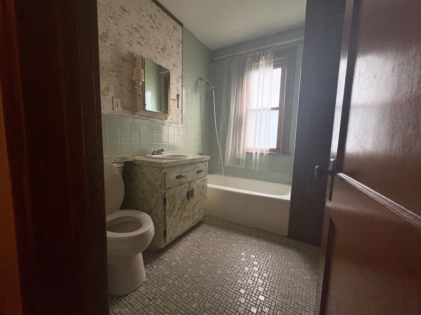 New Britain Apartment: 22-24 Kimball Drive