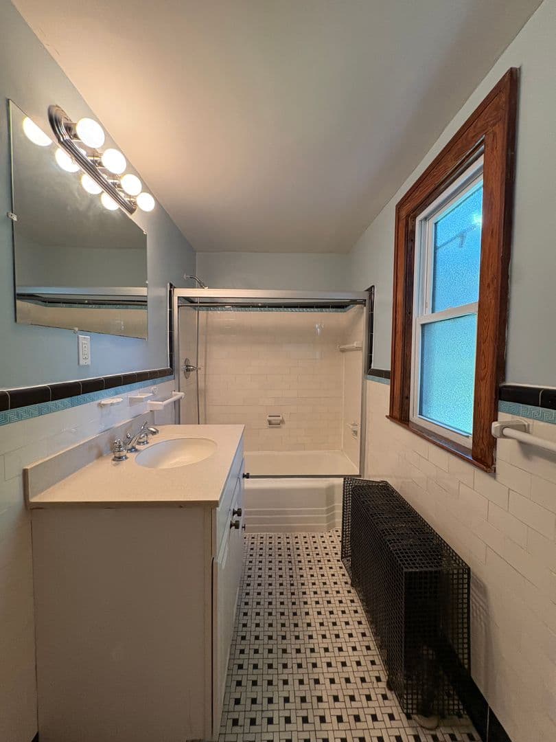 Portland Apartment: 51 Grove St