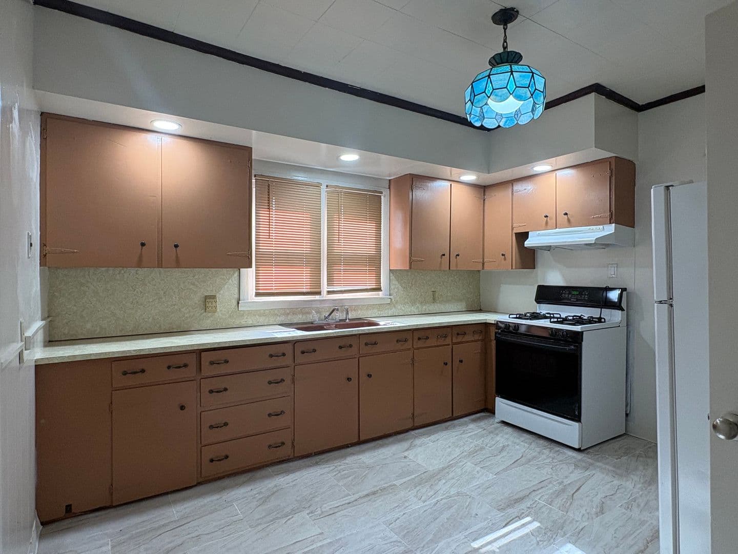 West Haven Apartment: 303 2nd Ave