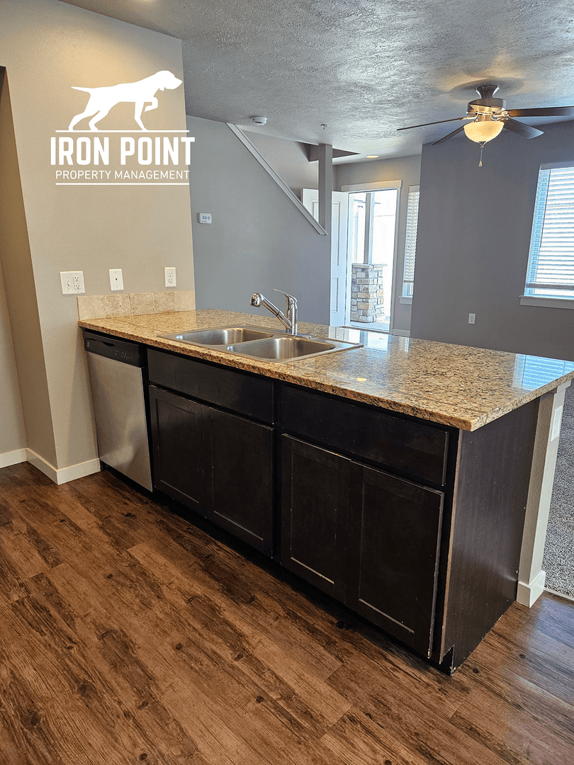 Kuna Apartment: 835 E. Wandering Ln.