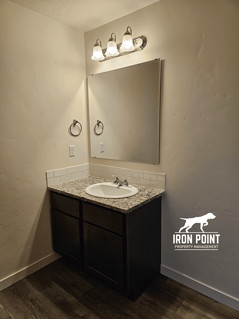 Caldwell Apartment: 2707 Blackfoot Ln