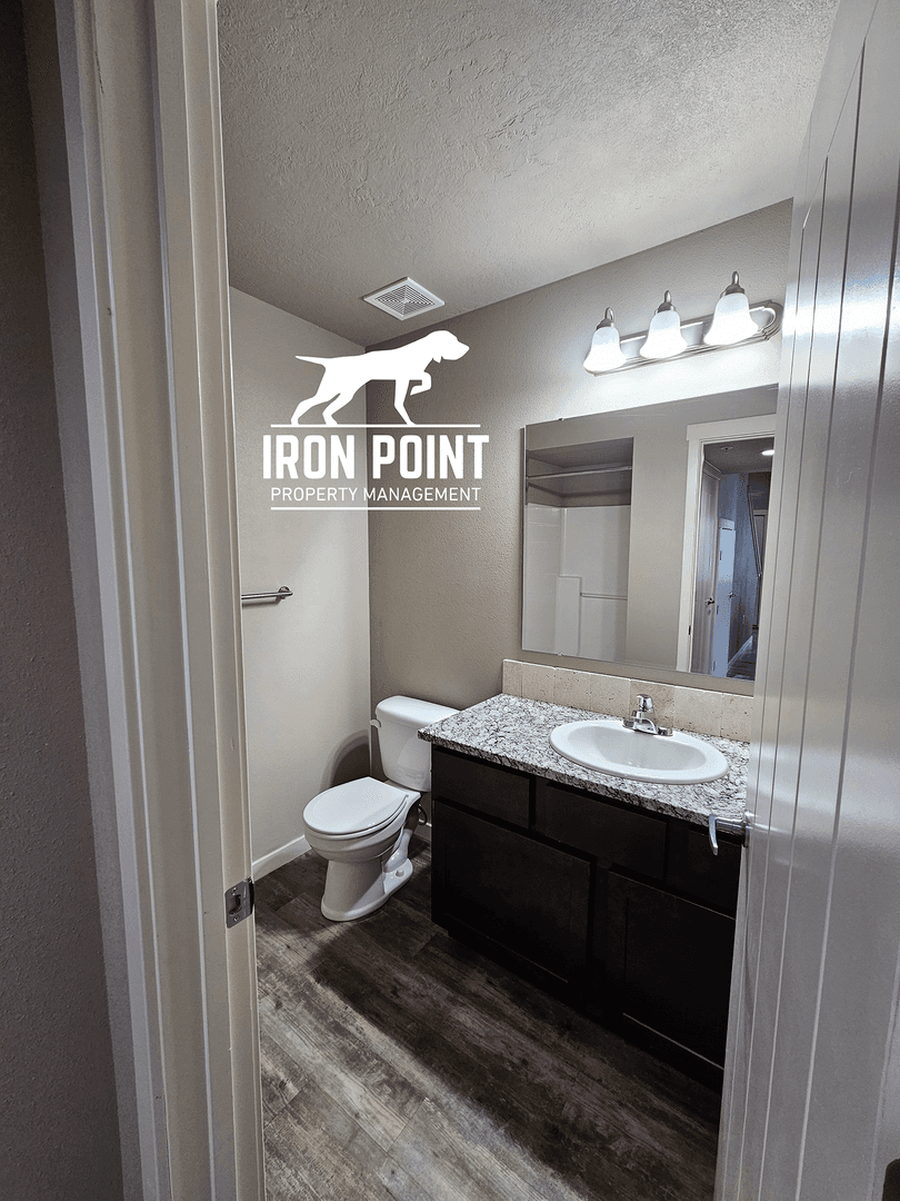 Kuna Apartment: 885 E. Travel Ln.
