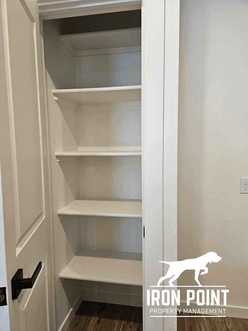 Nampa Apartment: 1303 S. Nathan Lane