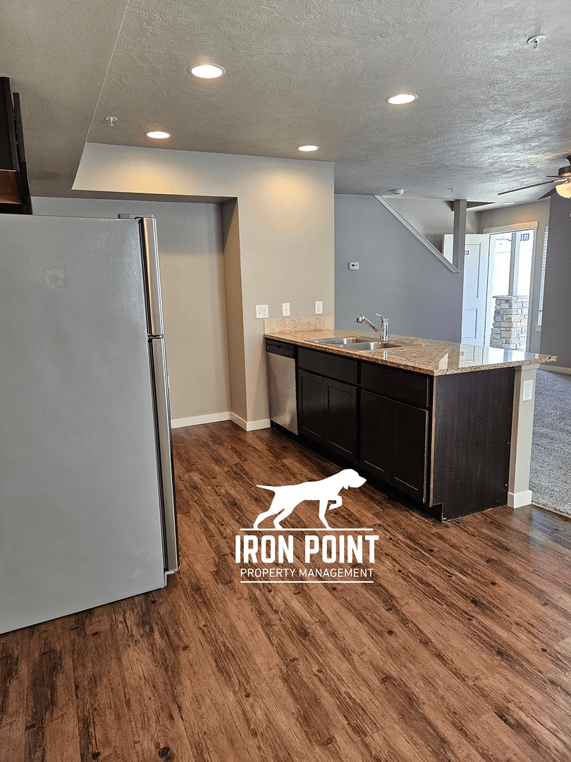 Kuna Apartment: 949 E. Travel Ln.