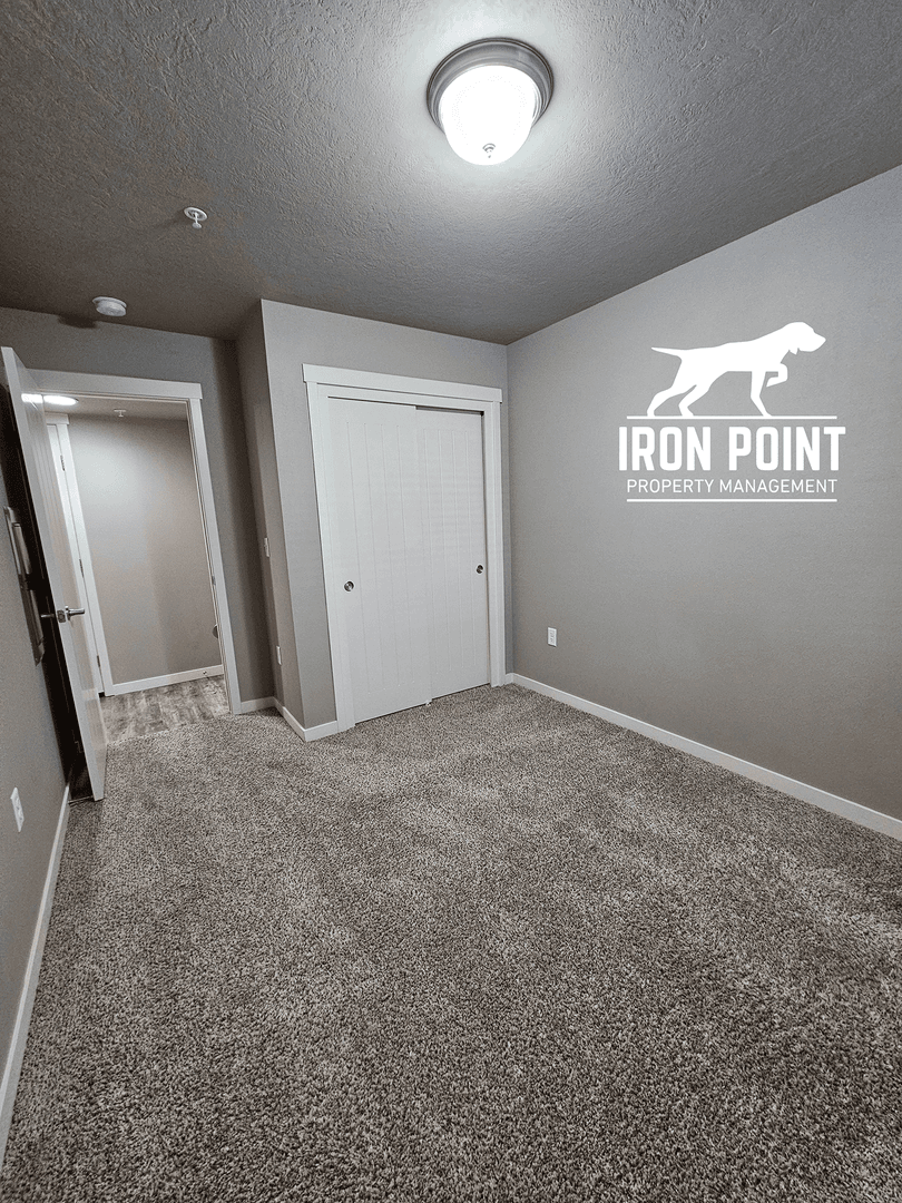 Kuna Apartment: 808 E. Wandering Ln.