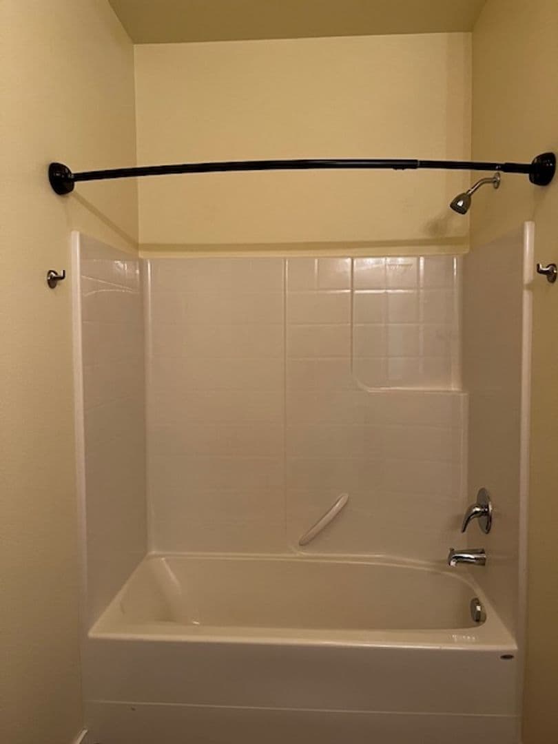 Meridian Apartment: 1530 W. Ann Taylor St.