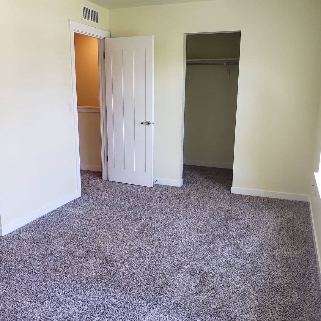 Meridian Apartment: 1530 W. Ann Taylor St.