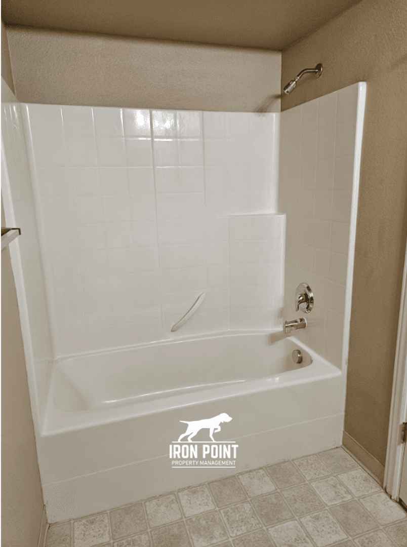 Caldwell Apartment: 4011 Idaho Ave.