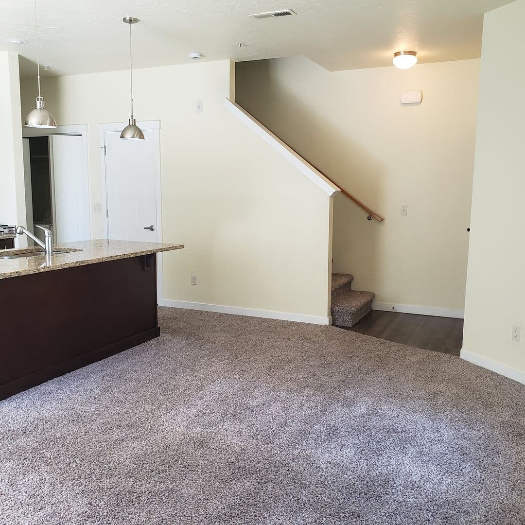 Meridian Apartment: 1530 W. Ann Taylor St.