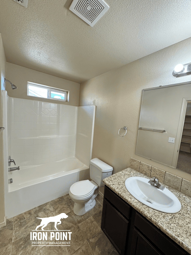Nampa Apartment: 11004 W Brassy Cove Loop