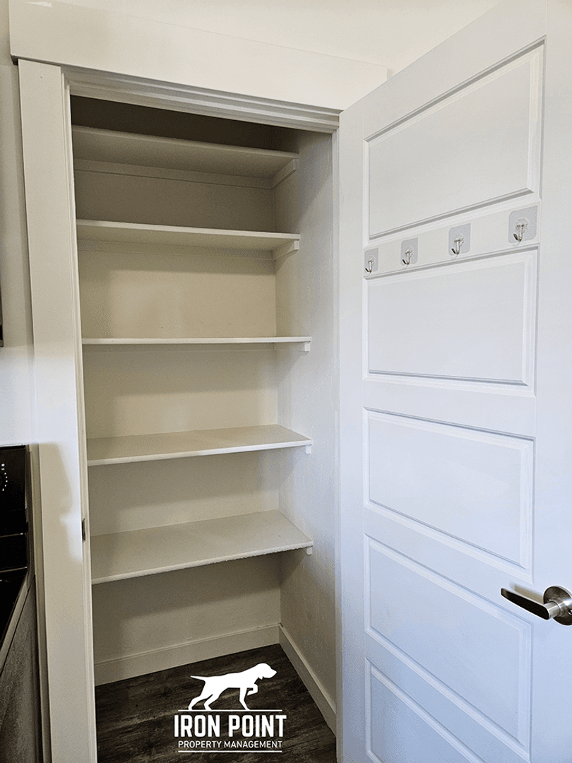 Caldwell Apartment: 523 Rooster Ln