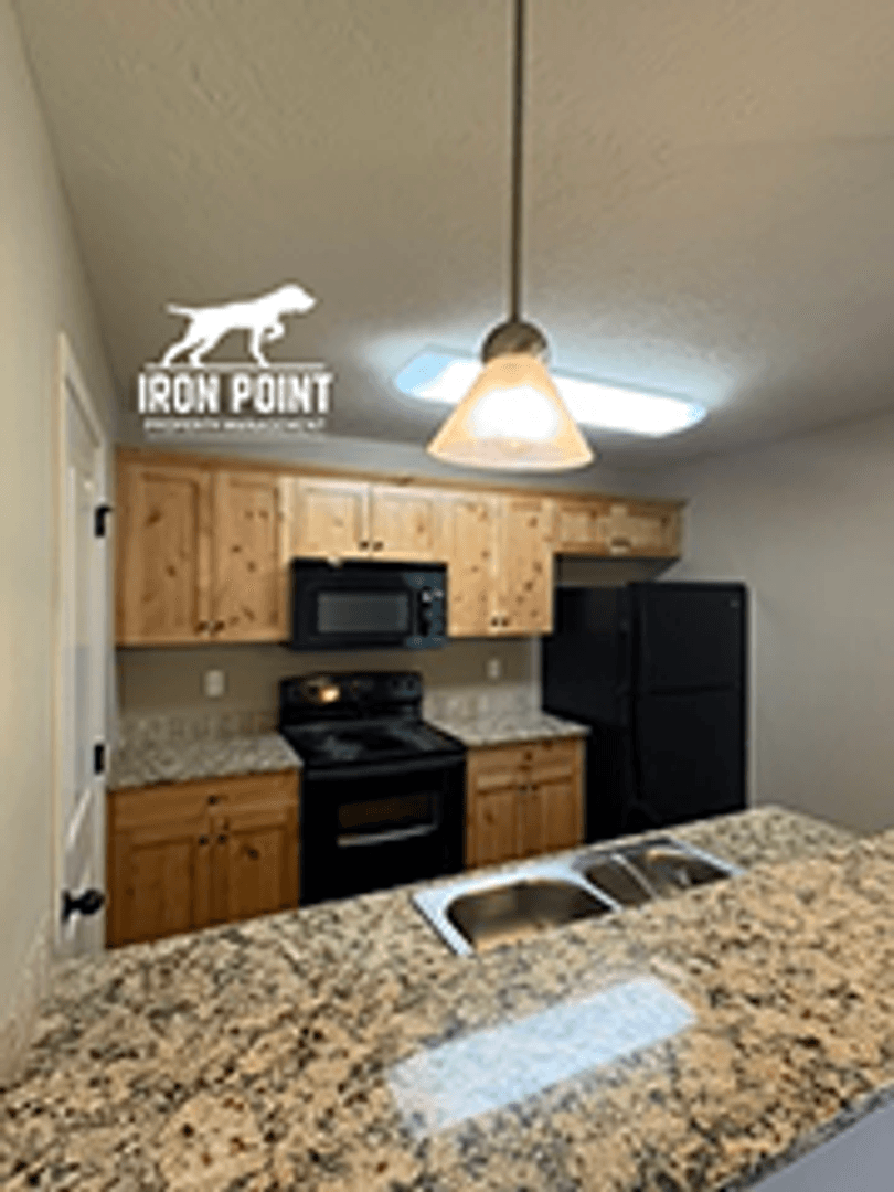 Nampa Apartment: 16559 N Profit Cir
