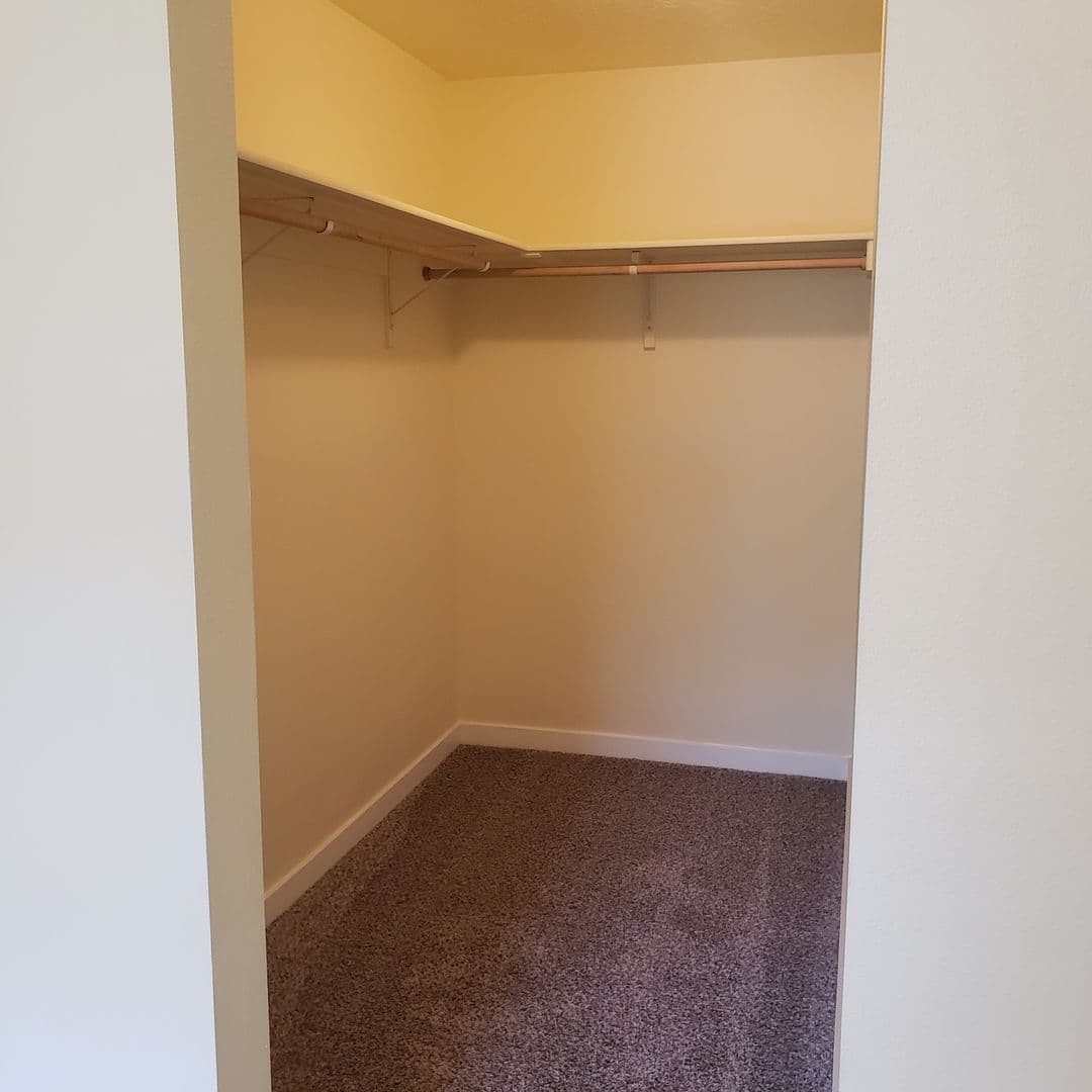 Meridian Apartment: 1530 W. Ann Taylor St.