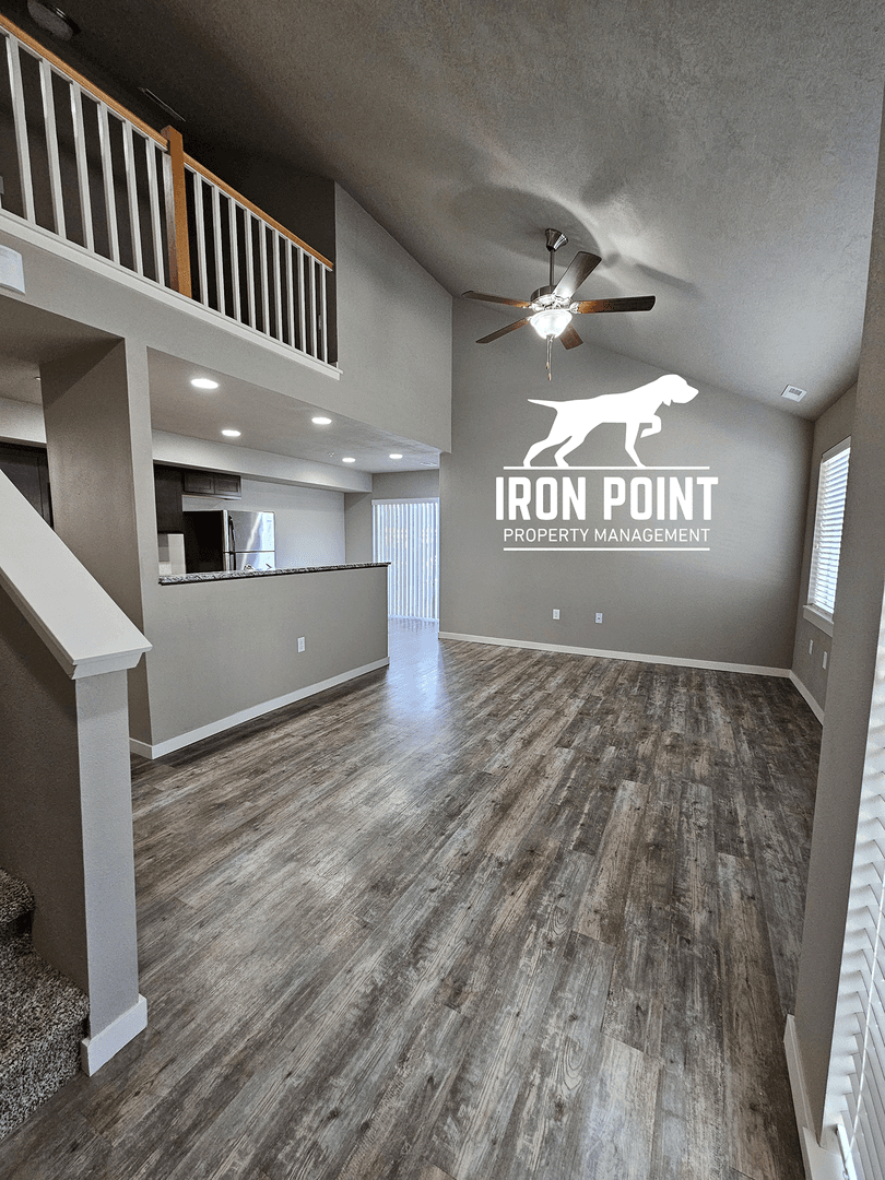 Kuna Apartment: 808 E. Wandering Ln.