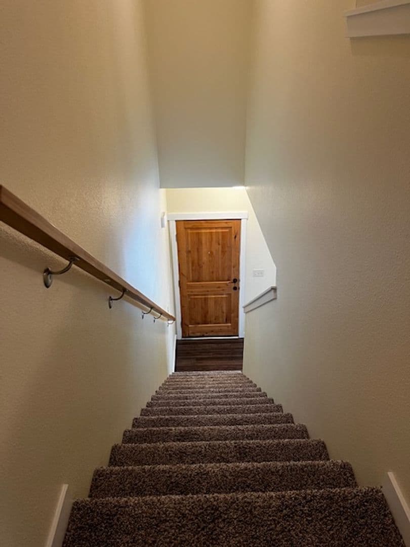 Meridian Apartment: 1530 W. Ann Taylor St.