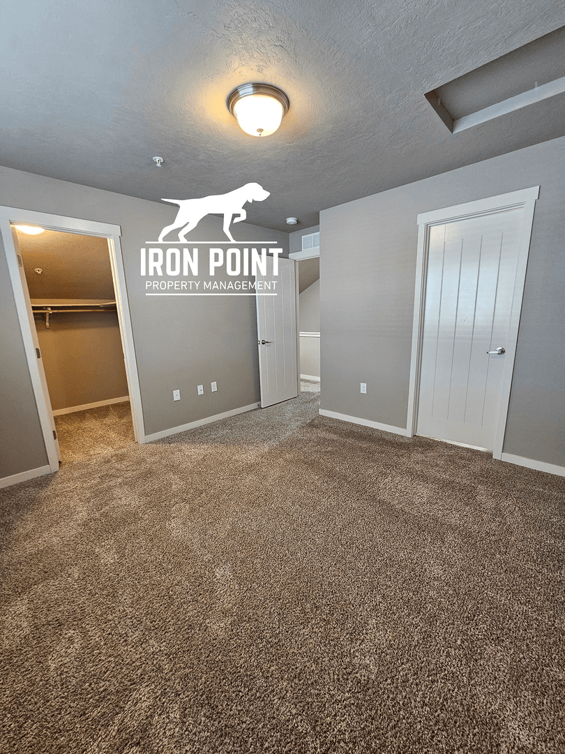 Kuna Apartment: 808 E. Wandering Ln.