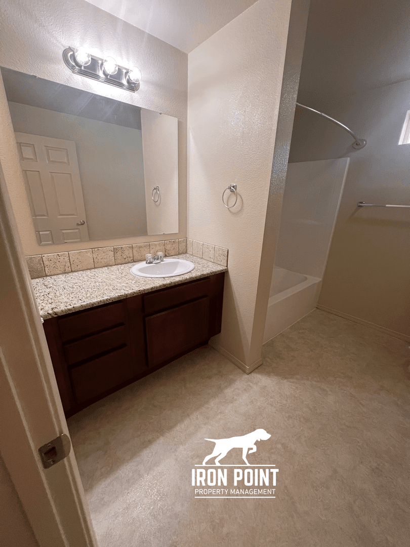 Nampa Apartment: 11159 W Brassy Cove Loop
