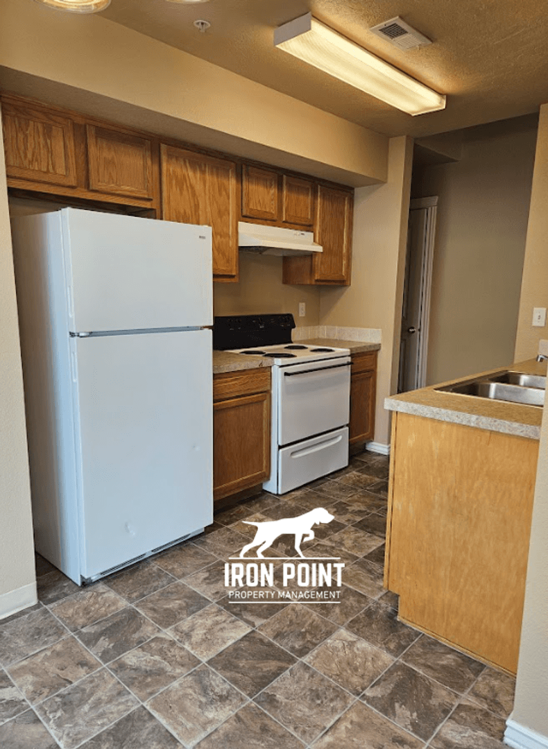 Caldwell Apartment: 4011 Idaho Ave.