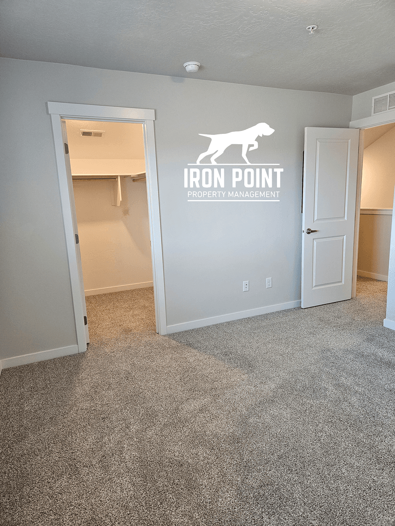 Kuna Apartment: 832 E. Wandering Ln.