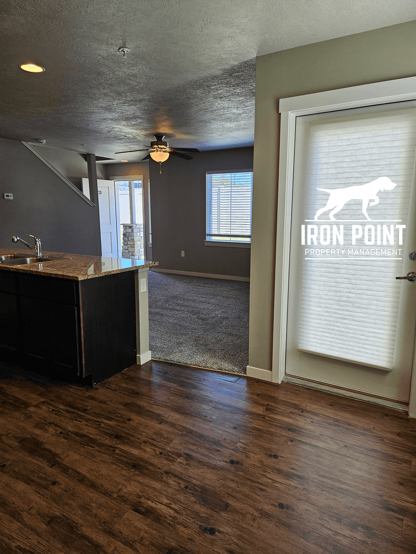 Kuna Apartment: 835 E. Wandering Ln.