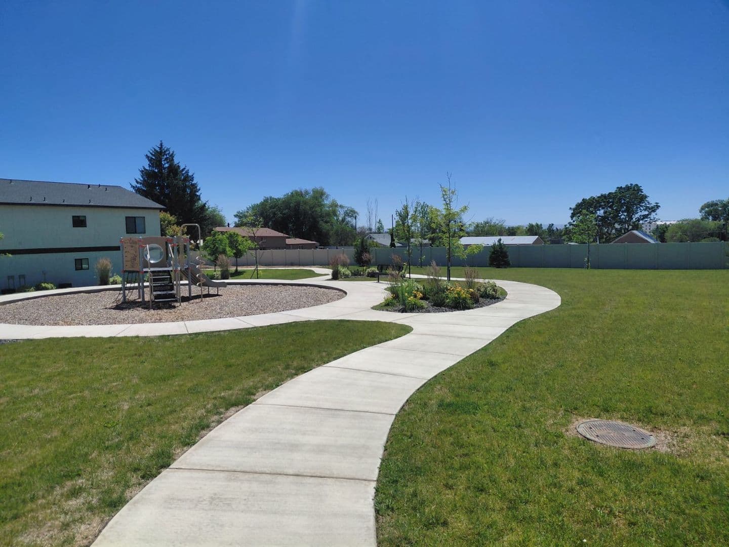 Caldwell Apartment: 523 Rooster Ln