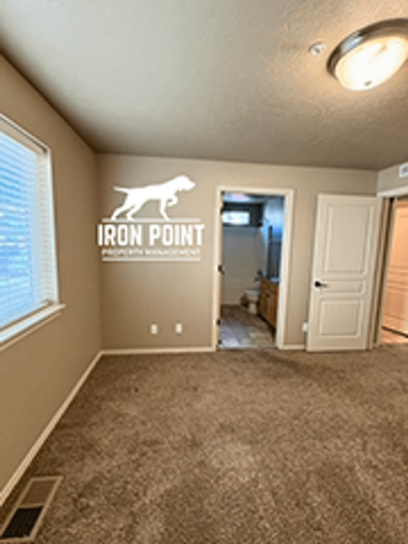 Nampa Apartment: 16589 Integra St