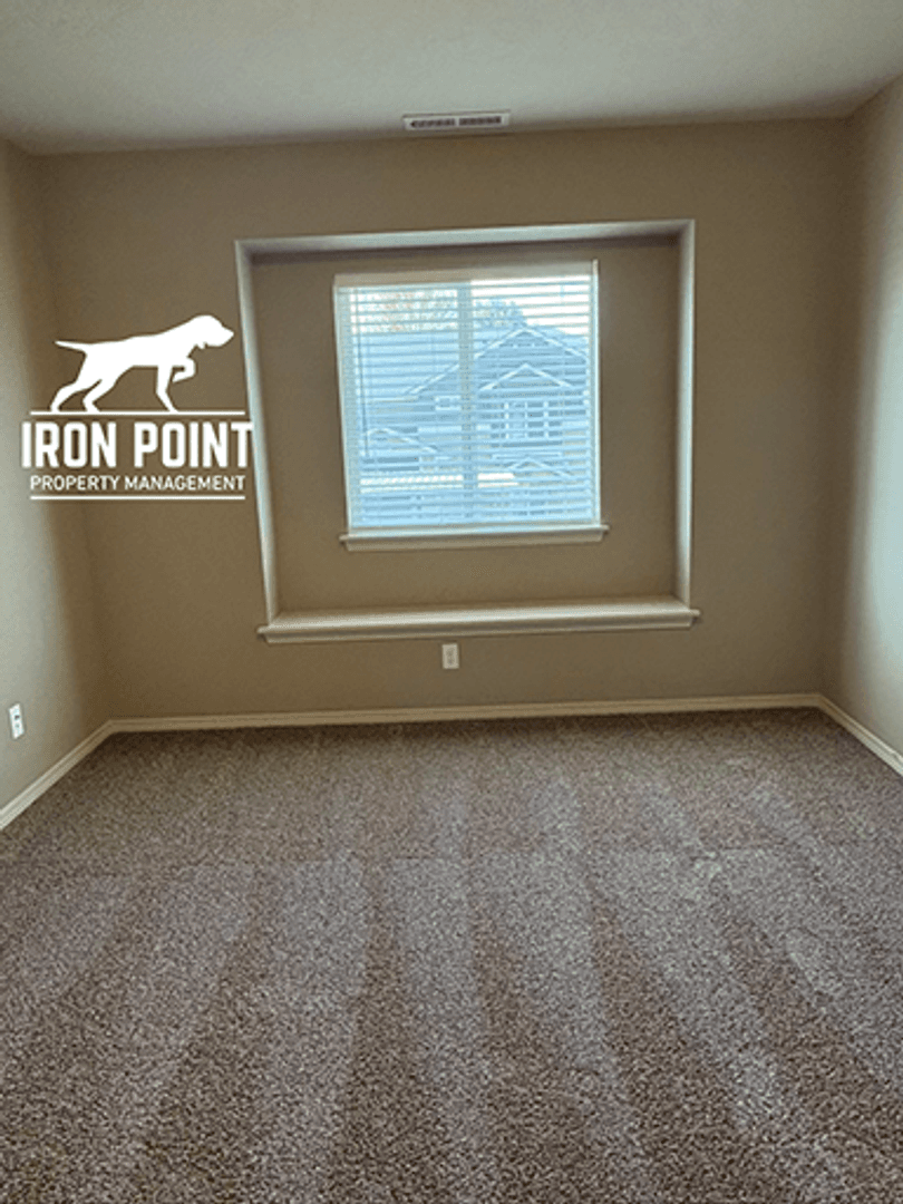 Nampa Apartment: 16638 N Profit Cir