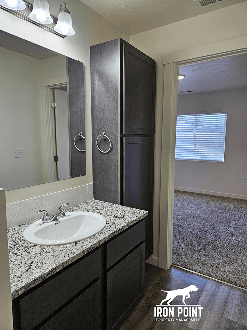 Caldwell Apartment: 2707 Blackfoot Ln