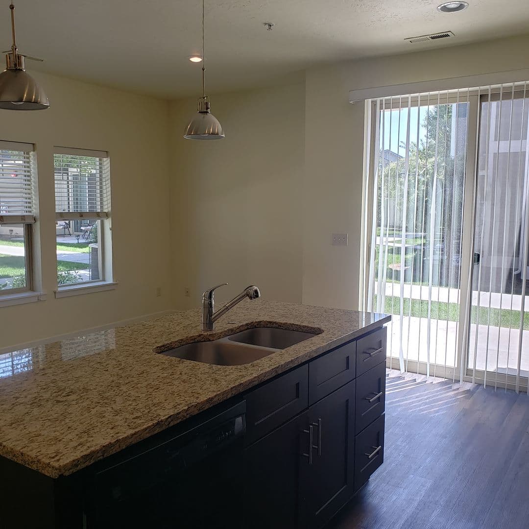 Meridian Apartment: 1530 W. Ann Taylor St.