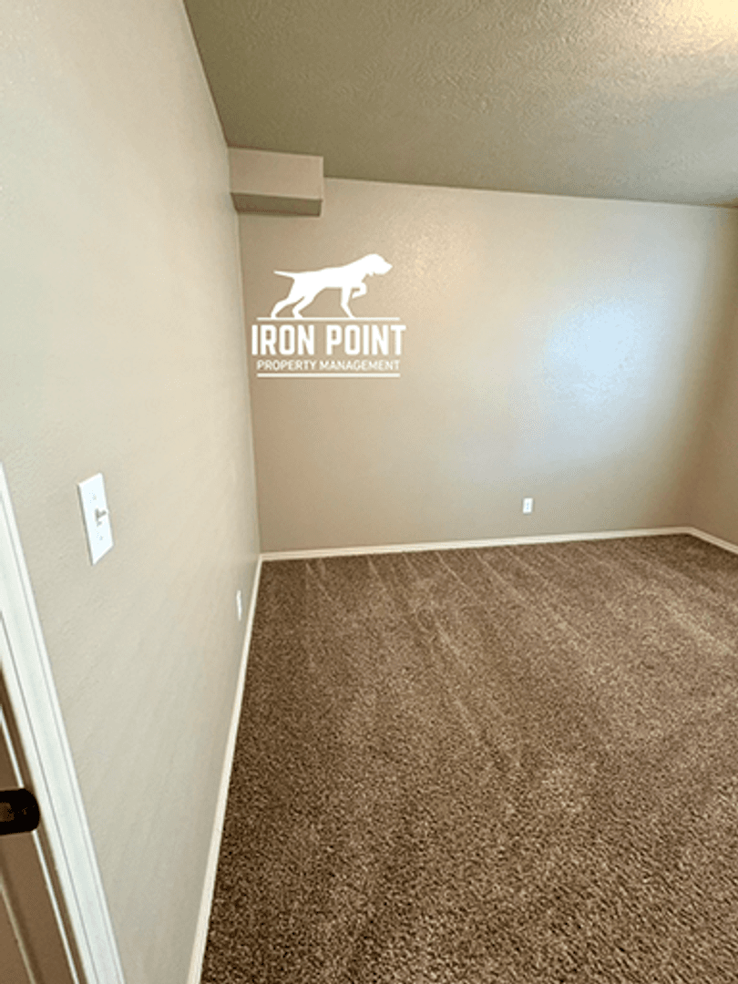 Nampa Apartment: 16589 Integra St