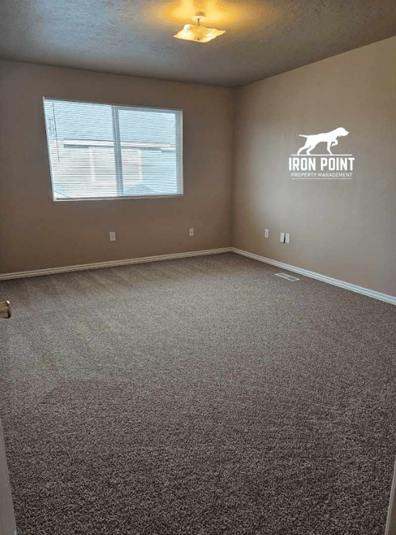 Caldwell Apartment: 3912 Washington Ave.