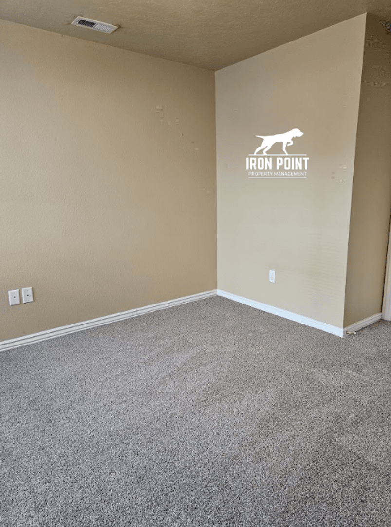 Caldwell Apartment: 3912 Washington Ave.