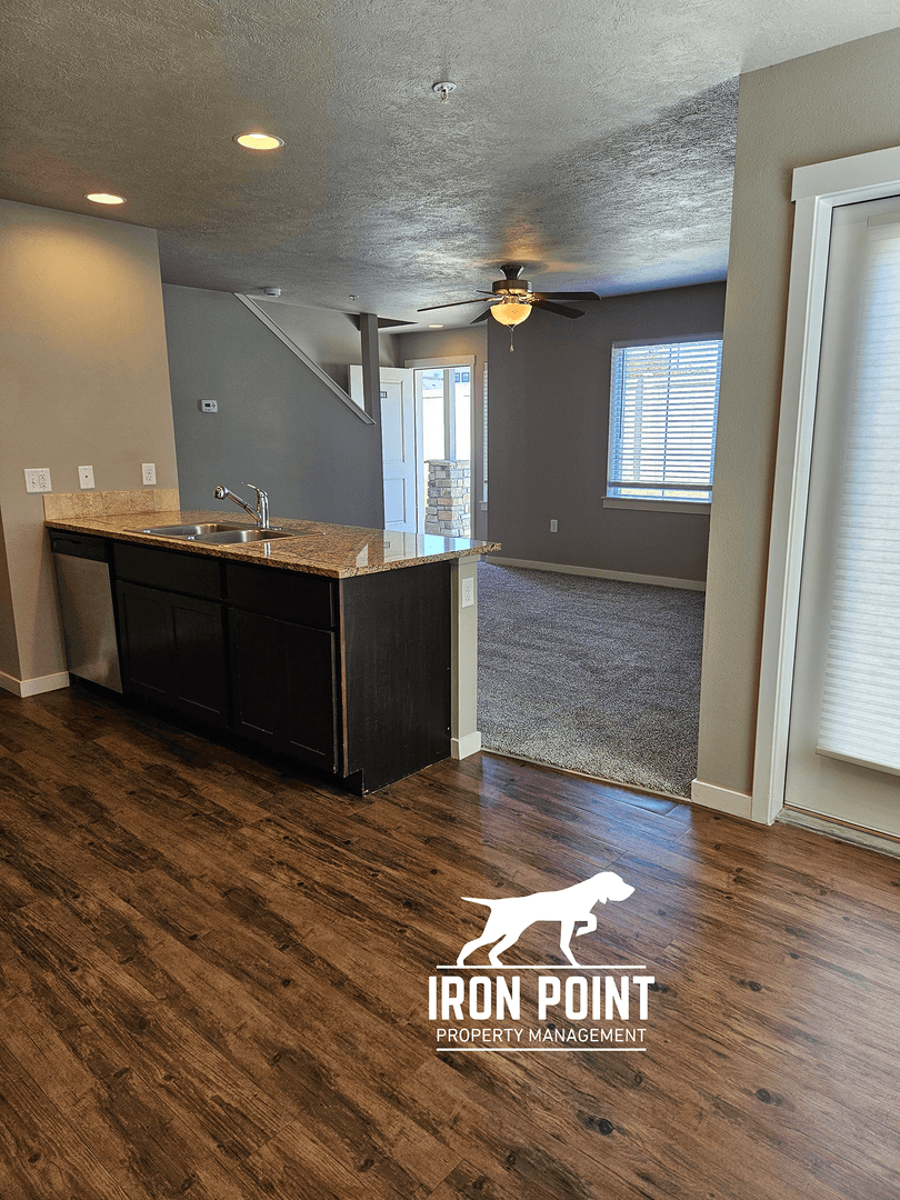 Kuna Apartment: 949 E. Travel Ln.