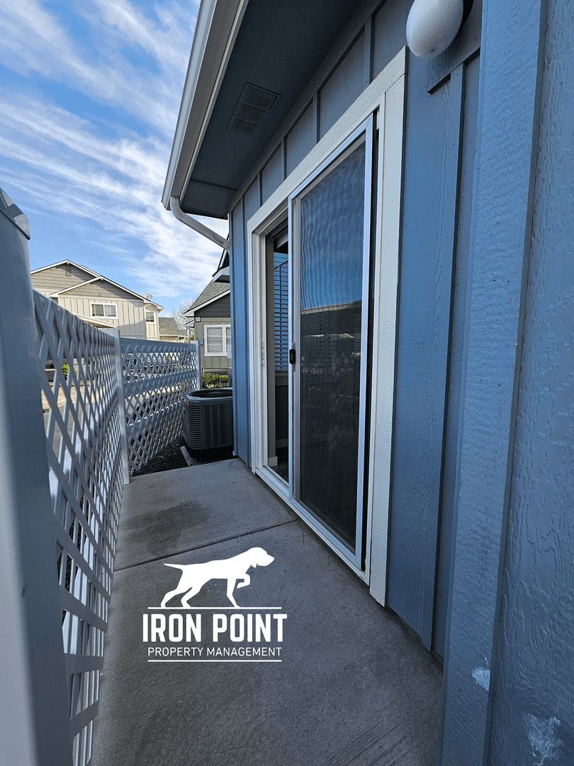 Kuna Apartment: 808 E. Wandering Ln.