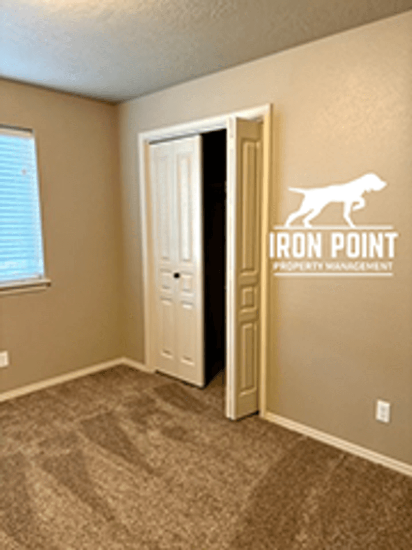 Nampa Apartment: 16589 Integra St