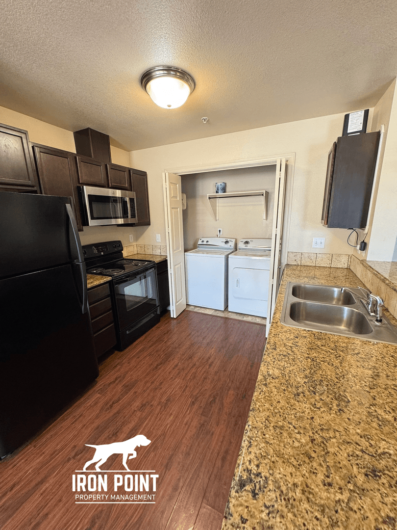 Nampa Apartment: 11076 W Brassy Cove Loop