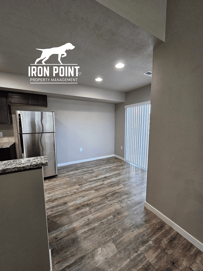 Kuna Apartment: 808 E. Wandering Ln.