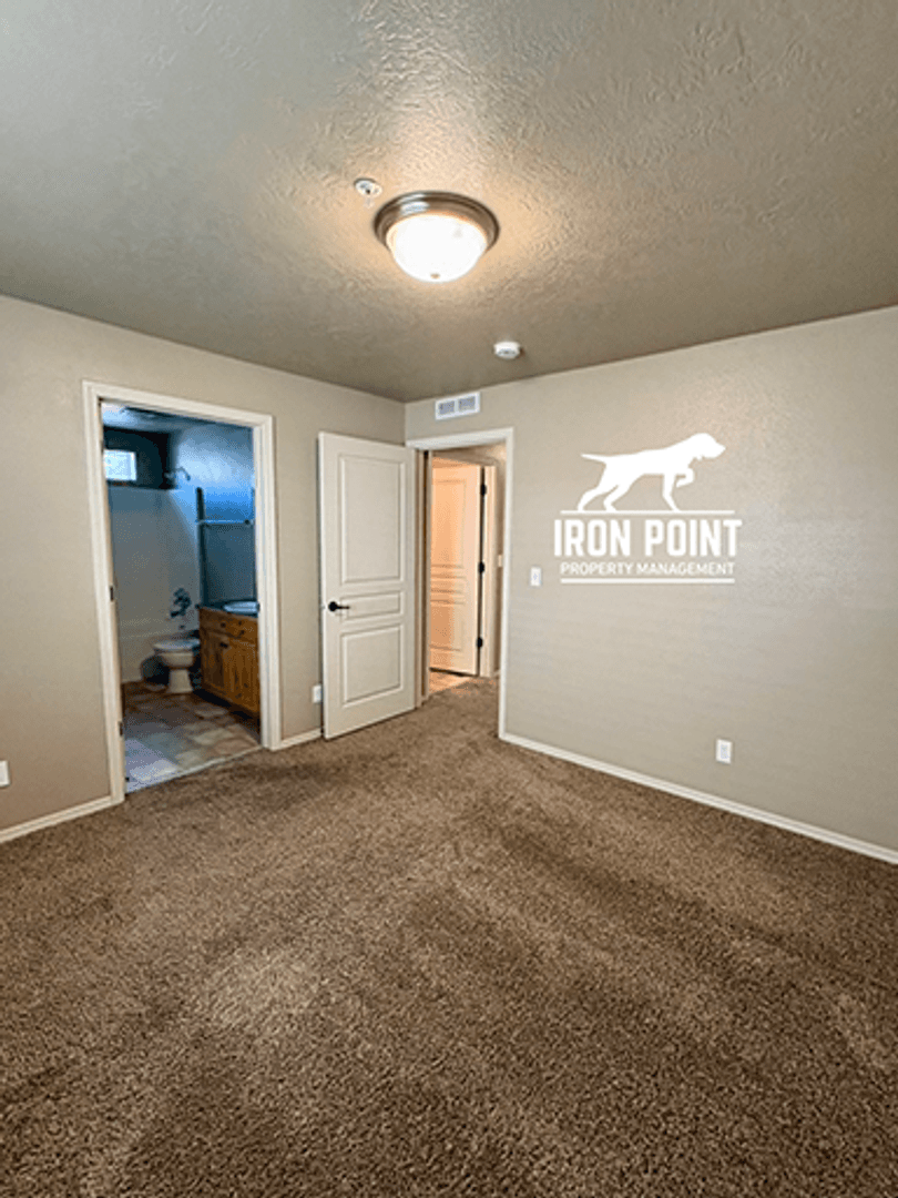 Nampa Apartment: 16589 Integra St